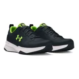 Championes Under Armour Charged Edge para hombre, color negro con detalles en verde flúor y suela blanca. Ideales para entrenamiento en gimnasio o al aire libre.