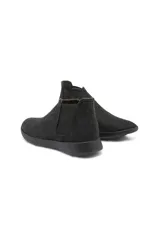 Botín Chelsea de lana merino color gris claro con suela blanca de EVA.