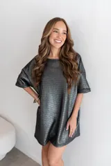 Remerón de viscosa con tejido de red calada.