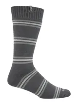 Calcetines grises con rayas horizontales en tonos gris claro y blanco. Confeccionados en bambú y spandex.
