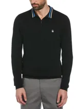 Sweater negro de algodón tipo cachemira, con cuello acanalado con cierre de un cuarto y logo de pingüino bordado en el pecho.