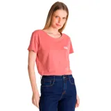 Remera rosa de algodón con cuello redondo y mangas cortas. Logo de CAT estampado en el pecho.