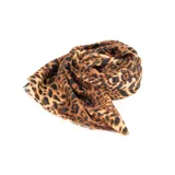 Pashmina rectangular de tejido ligero con estampado de leopardo en tonos marrón y negro.