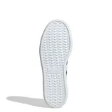 Championes Adidas Urban Barreda T de hombre, color negro con las tres tiras blancas. Capellada de cuero sintético y gamuza, interior textil, plantilla acolchada y suela de goma.