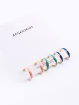 Set de tres pares de aros tipo argolla, de metal esmaltado en colores rosa pastel, celeste y azul.