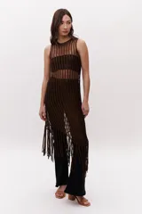 Sandalias con taco de madera, tira delantera y tobillera con estampado animal print.