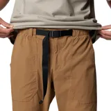 Pantalón de trekking color verde oliva, con corte recto, bolsillos laterales y traseros con cierre, rodillas articuladas y tejido repelente al agua.