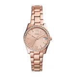 Reloj Fossil para mujer, modelo Scarlette Mini, con caja de acero inoxidable color oro rosa de 32mm de diámetro, bisel con cristales, esfera rosada con números romanos y agujas luminiscentes, y pulsera de acero inoxidable color oro rosa.