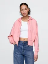 Canguro negro con capucha, cierre frontal y bolsillos laterales.