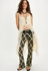 Pantalón de vestir de corte acampanado, con estampado tartán en tonos marrón, verde oliva y beige.