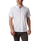 Polo blanco de hombre Columbia Utlizer, de manga corta, con cuello clásico y tapeta de dos botones. Logo de la marca bordado en el pecho.