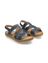 Sandalias de cuero nobuck color naranja, con tiras ajustables con velcro, forro y plantilla de cuero, y suela de PVC cosida y flexible.