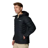 Campera puffer negra con capucha, cierre frontal completo y logo de Columbia en el pecho.
