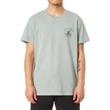 Remera verde con estampa de un pescador en un bote y la frase "See you out there".
