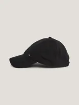 Gorra de béisbol negra de piqué, con diseño de seis paneles y detalles metálicos, incluye logo de Tommy Hilfiger.