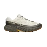 Championes de trail running Merrell Agility Peak 5, color gris claro con detalles en gris oscuro y suela marrón.