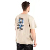 Remera color beige con logo estampado en el pecho.