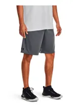 Short deportivo Under Armour Tech WM Graphic, color gris con logo negro en la pierna izquierda.