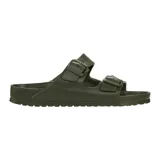 Sandalias Birkenstock Arizona EVA, color verde oliva, con dos correas ajustables con hebillas y plantilla anatómica. Fabricadas en goma EVA, resistentes al agua y ultraligeras.