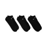 Pack de tres pares de medias Nike invisibles de corte bajo, color negro con logo blanco.