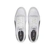 Zapatillas de caña baja, diseño clásico en blanco con detalles en negro, inspiradas en el baloncesto y adaptadas para uso diario.