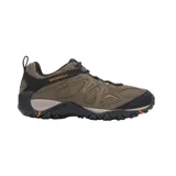 Championes de senderismo Merrell Yokota 2, color marrón con detalles en negro y naranja. Capellada de malla transpirable y suela de goma con tracción.