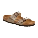 Sandalias Birkenstock modelo Sydney, color taupe, con dos correas ajustables con hebilla y plantilla anatómica de corcho y látex.