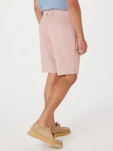 Bermuda celeste de corte chino con dobladillo.