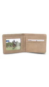 Billetera negra de símil cuero con banda elástica horizontal blanca. Interior con doble compartimento para billetes, visor y tarjeteros.