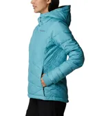 Campera puffer color salmón con capucha, cierre frontal y bolsillos laterales con cierre. Cuenta con tecnología termorreflectante Omni-Heat™ y puños con orificios para los pulgares.