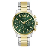 Reloj Guess con caja redonda de acero inoxidable bicolor (plateado y dorado) de 44mm, esfera verde con detalles plateados, correa de eslabones de acero inoxidable bicolor, subesferas multifuncionales y resistencia al agua de 5 ATM.