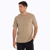Remera celeste de algodón con cuello redondo y bolsillo en el pecho.