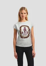 Remera azul marino de manga corta con cuello redondo y estampado frontal con motivos marinos y la frase 'Bonjour la Mer'.