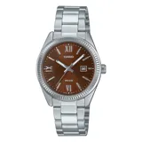 Reloj Casio analógico para mujer, modelo LTP1302DD-5AVDF, con caja de acero plateado de 30mm, esfera marrón con números romanos y agujas plateadas, cristal mineral y brazalete de acero plateado con cierre desplegable. Resistente al agua hasta 50 metros.