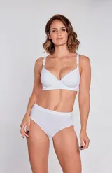 Bombacha tiro alto cavada de microfibra sin costura, color negro, con forro 100% algodón.