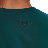 Remera Under Armour de hombre color azul marino, de corte clásico y manga corta. Presenta el logo de la marca estampado en blanco en el pecho.