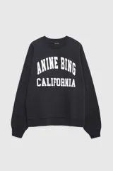 Buzo negro de cuello redondo, corte oversize y mangas largas. Estampado frontal con el nombre de la marca y la palabra 'California' en letras blancas estilo universitario.
