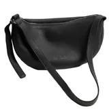 Bandolera negra de cuero graneado con correa ajustable que rodea toda la cartera. Tiene forma de media luna con bordes redondeados.