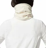 Cuello de polar color blanco hueso (Chalk) de la marca Columbia, con tecnología termorreflectante y acabado exterior de pelo Sherpa suave.