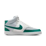 Championes Nike Court Vision Alto de hombre, color blanco con detalles en verde.