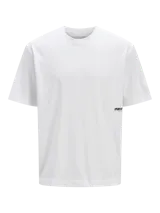 Remera blanca de manga corta con cuello redondo y corte holgado. Estampa pequeña con el logo de la marca en el frente.