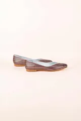 Bailarinas básicas con ribete hecho a mano, plantilla intercambiable y cuña interna de 1,5 cm.