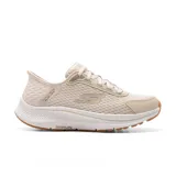 Championes deportivos Skechers Hands Free Slip-ins Go Run Consistent 2.0 Endure, color beige, con capellada de malla deportiva, cordones elásticos, plantilla Air-Cooled Memory Foam, amortiguación Ultra Light y suela de tracción flexible.
