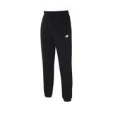 Pantalón de jogging negro de felpa francesa con cintura y tobillos elastizados, cordón de ajuste externo, bolsillos laterales y trasero. Logo bordado de New Balance en el muslo izquierdo.