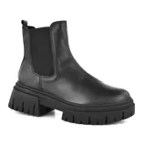 Bota de cuero negra con elástico lateral, caña baja y suela track.