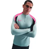 Abrigo deportivo Nike Dri-Fit Strike Dril Top para hombre, de manga larga, color celeste con detalles en negro y fucsia. Incluye logo de Nike en el pecho.