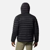 Campera negra con capucha, de plumas de 650 cuins y capa exterior Pertex® Quantum resistente a la intemperie.