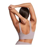 Top deportivo Under Armour Meridian Rib Bralette, color gris, con escote en V y breteles anchos.