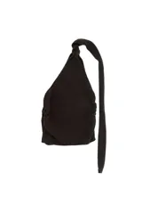 Top asimétrico de punto color gris oscuro, con diseño de un solo hombro y cuello alto tipo bufanda.