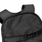 Mochila Nike Brasilia X-Large Backpack 9.0 de color negro, con gran capacidad y múltiples compartimentos. Presenta el logo Nike en blanco en la parte superior frontal y un bolsillo frontal inferior liso.